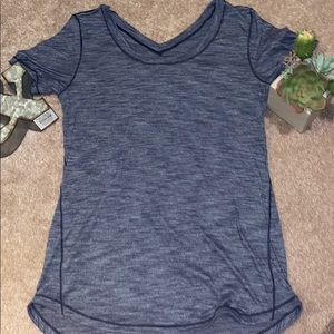 lululemon tee
